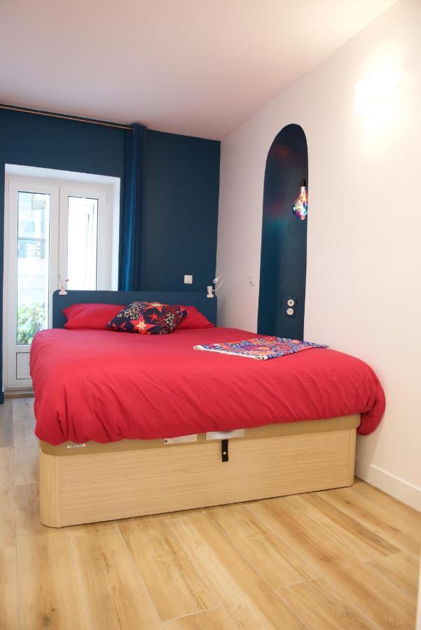 Charming Parisian Apartment With Air Conditioning - Climatisation & 2 Bedrooms - Batignolles Paris Bagian luar foto