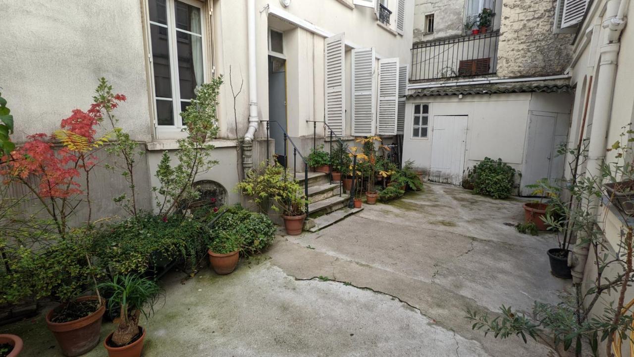 Charming Parisian Apartment With Air Conditioning - Climatisation & 2 Bedrooms - Batignolles Paris Bagian luar foto